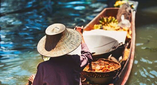 Damnoen Saduak Floating Market